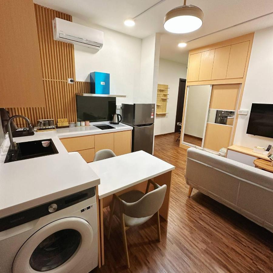 K Avenue Seaview Nearby Airport Apartment *